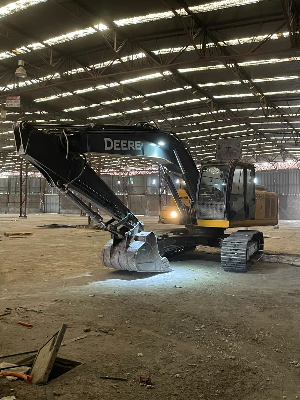 Excavadora John Deere 200D